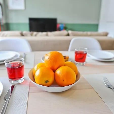 Appartamento Gin O'clock In - By Misha's Place 3a Lisbona
