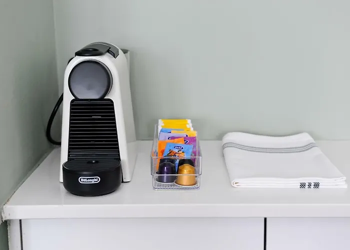 Gin O'clock In - By Misha's Place 3a شقة *