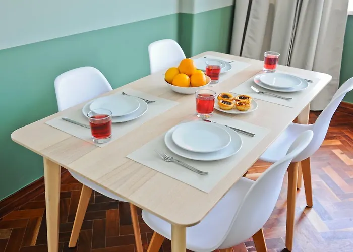 Gin O'clock In - By Misha's Place 3a شقة Lisboa