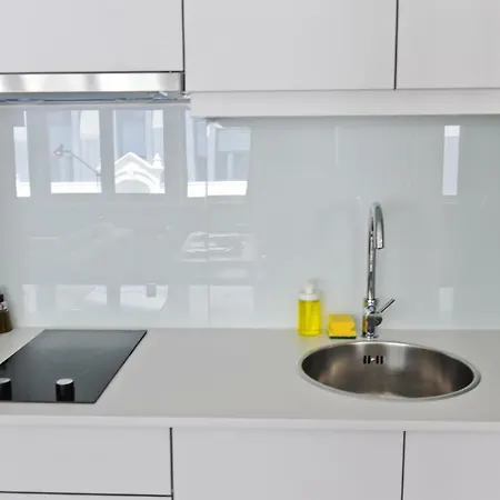 Gin O'clock In - By Misha's Place 3a Appartement *