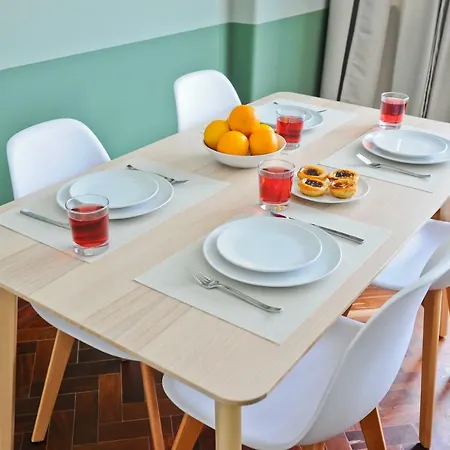 Gin O'clock In - By Misha's Place 3a Appartement Lissabon