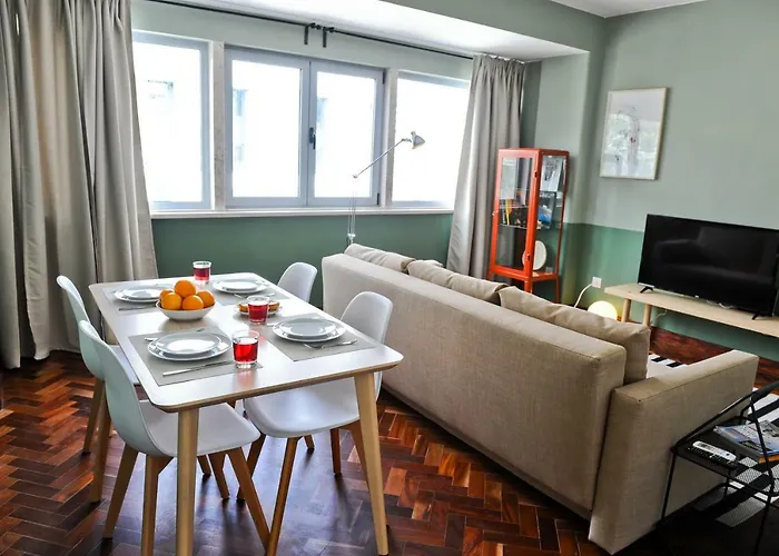 Gin O'clock In - By Misha's Place 3a Διαμέρισμα Lisboa