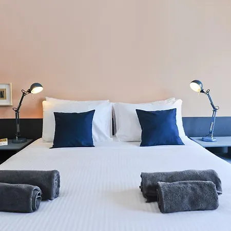 Gin O'clock In - By Misha's Place 3a *