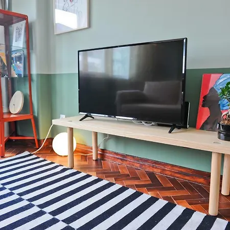 Apartment Gin O'clock In - By Misha's Place 3a Lisbon